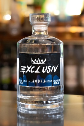 Bouteille Exclusiv Vodka – produite à Tahiti